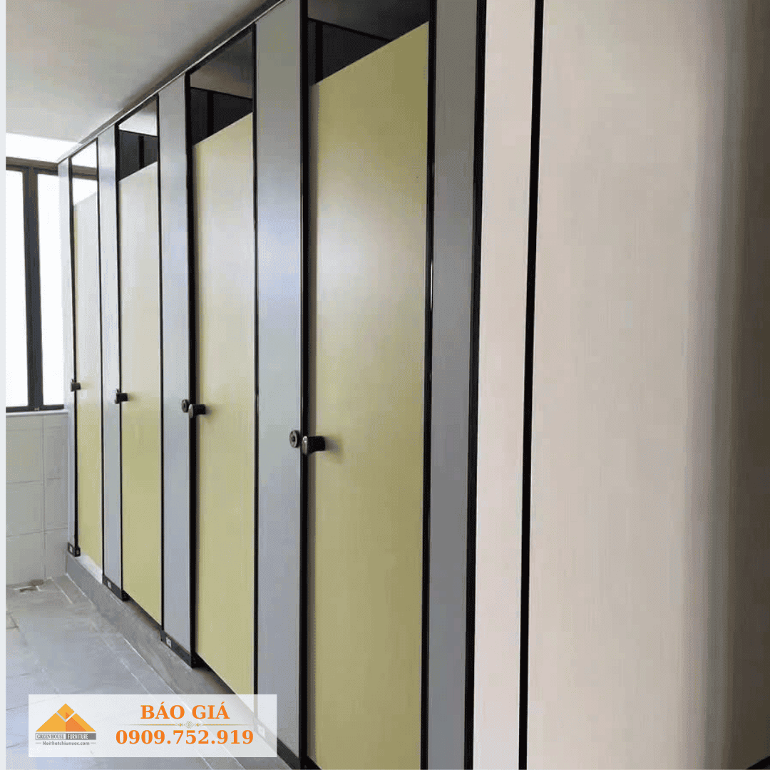 vach-ngan-wc-compact-tphcm-4