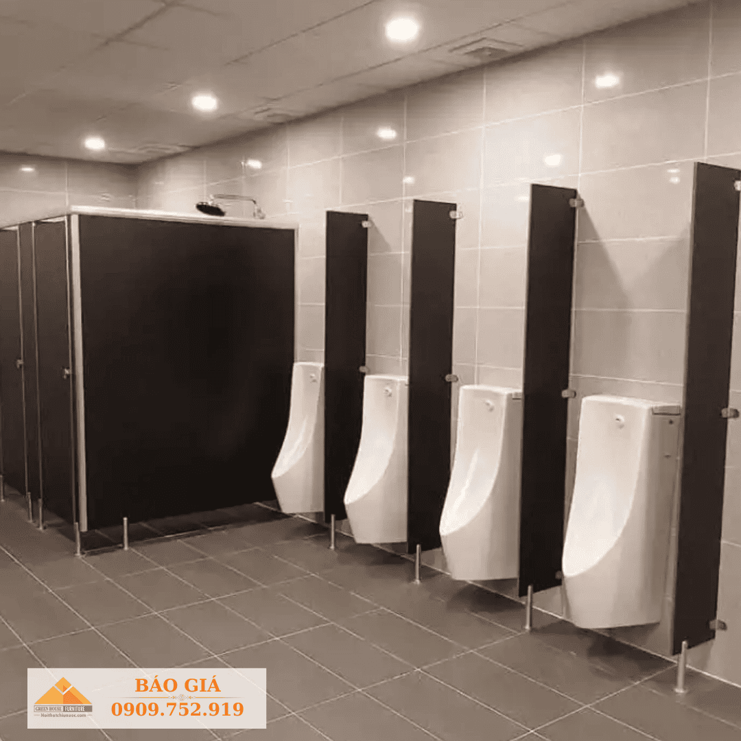 vach-ngan-toilet-compact-tai-nha-trang-3